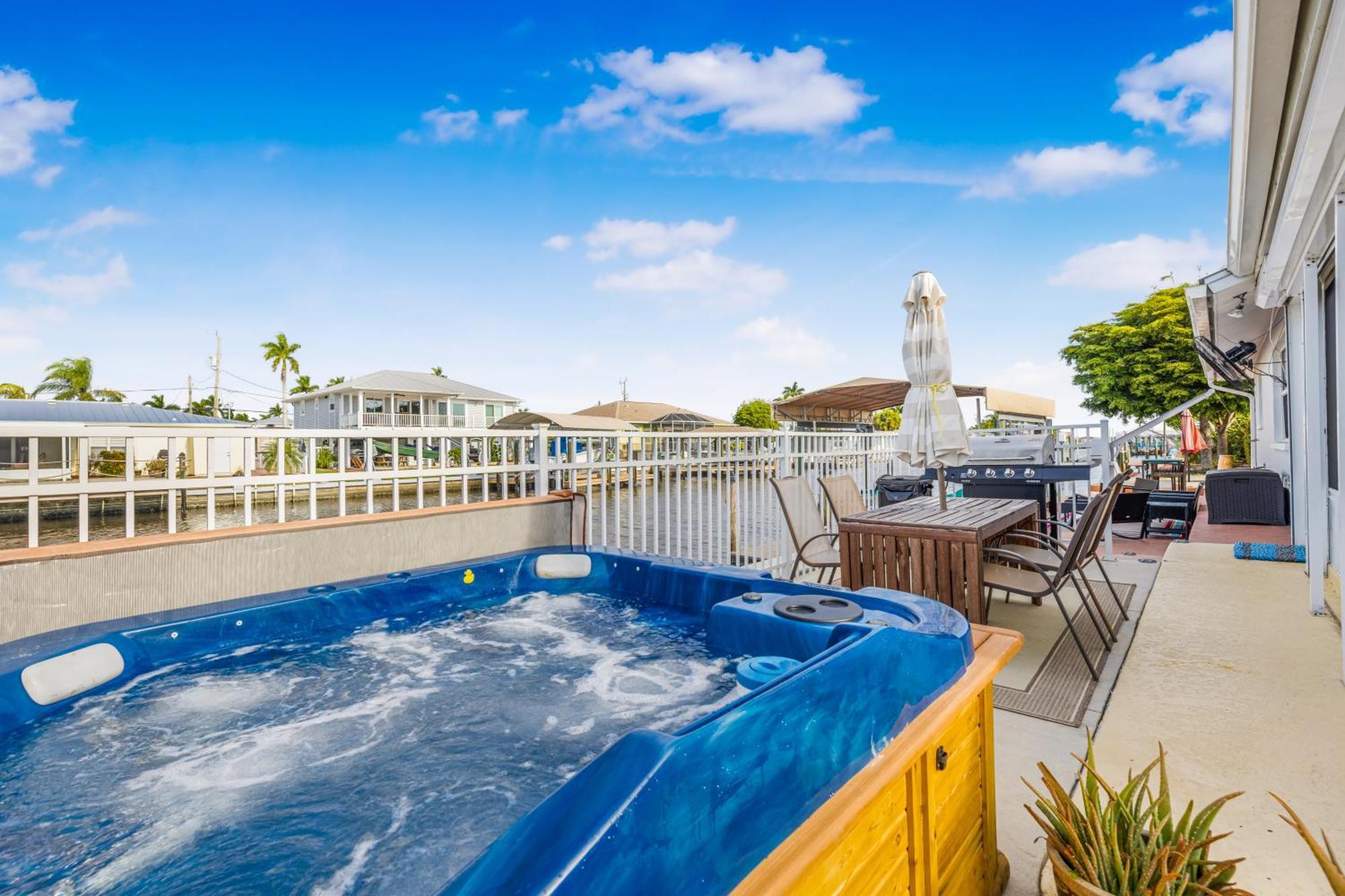 Villa Hot Tub And Dock Gilligan'S On The Island Matlacha Esterno foto